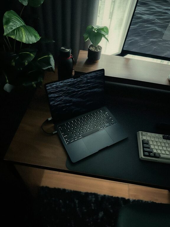How to Create a Comfortable and Productive Home Office Space